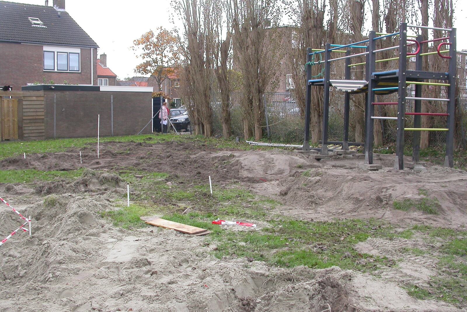 Werkzaamheden aan een nieuw gedeelte van de speeltuin